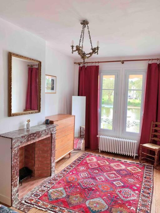 Maison De Charme Avec Vue Sur Chateau ปิแอร์ฟงด์ ภายนอก รูปภาพ