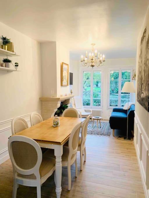 Maison De Charme Avec Vue Sur Chateau ปิแอร์ฟงด์ ภายนอก รูปภาพ