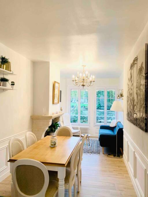 Maison De Charme Avec Vue Sur Chateau ปิแอร์ฟงด์ ภายนอก รูปภาพ